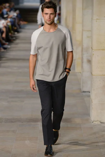 Look 35